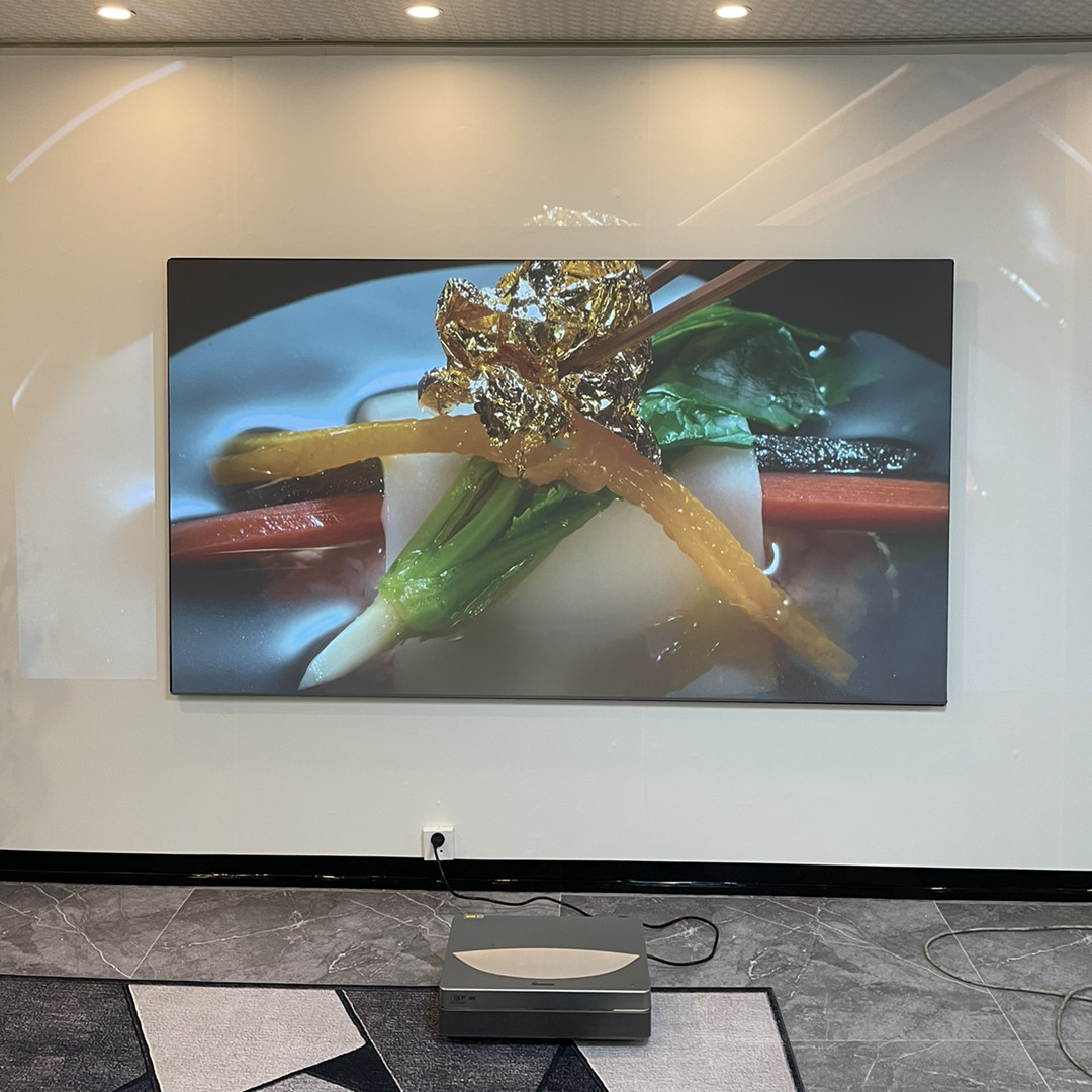 Màn chiếu máy chiếu UST ALR 16 - đánh giá và giá Alr Ambient Light Rejecting Projector Screen